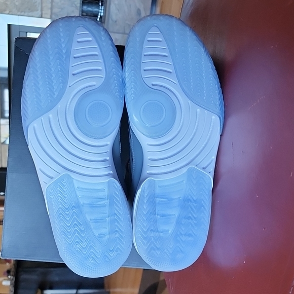 🥳❤️‍🔥HP❤️‍🔥🥳 NIB Jordan: Max Aura, Cool Gray, Gray/White/Clear, Men's 10 - Picture 8 of 11